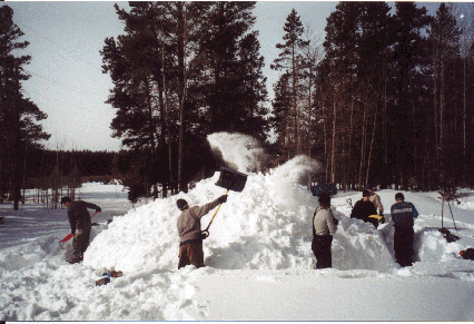 Building a Quinzhee Snow Shelter in Wyoming at 9000 ft (2700 m)